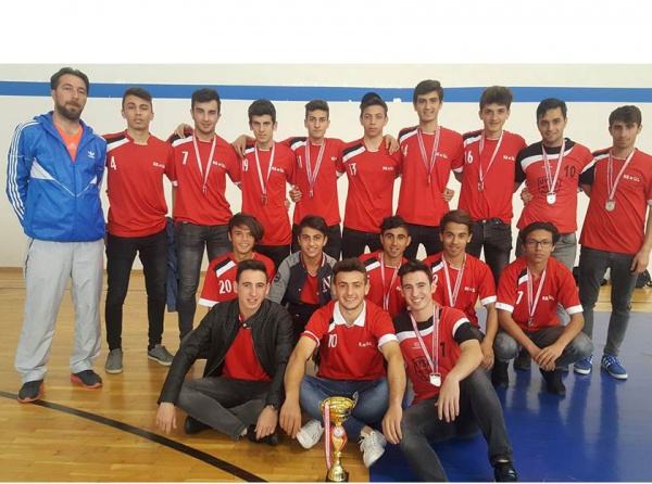 Okul futbol takımımız Manavgat ikincisi olmuştur.